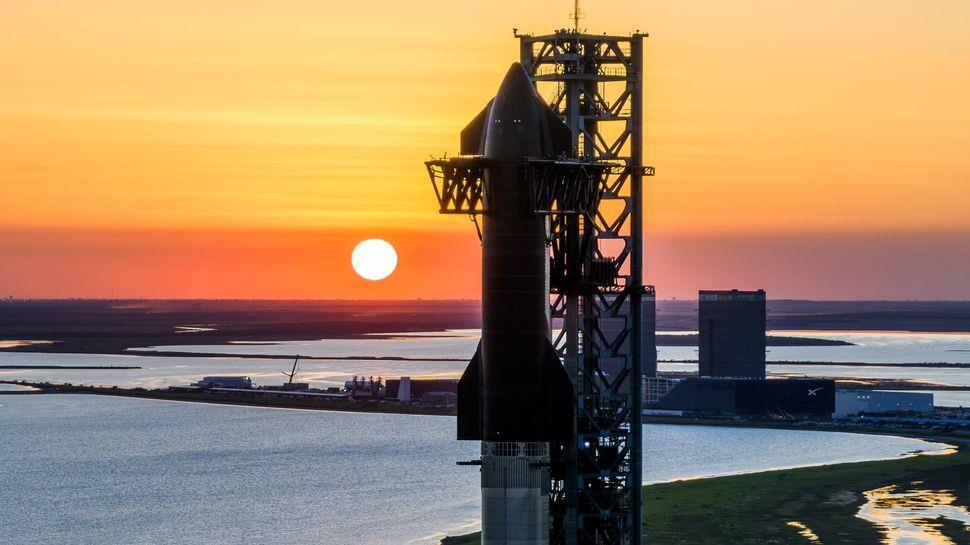 Spaceship 09 čeká na Starbase na start (Zdroj: SpaceX)